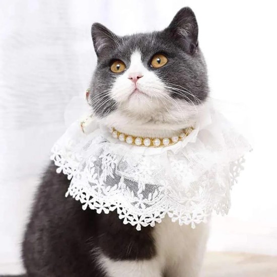 Collier en dentelle et perles